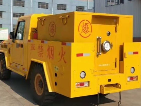 旺苍凯龙爆破器材运输车：保障爆破任务的安全运行